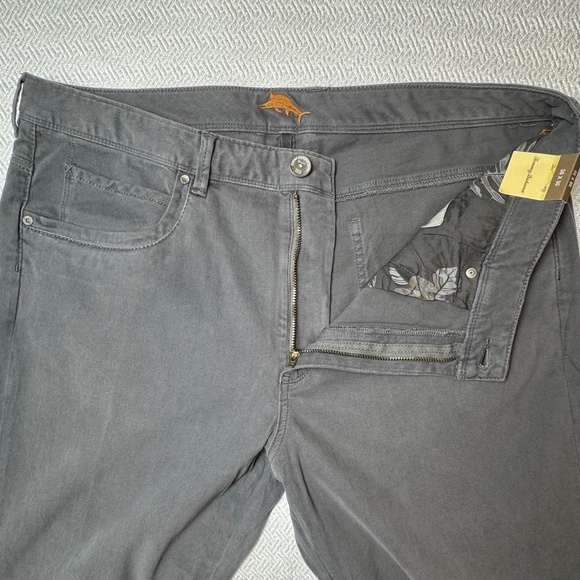 NWT Tommy Bahama Santiago Authentic Fit Pants in Fog Grey, Men's W38 L30 - Picture 6 of 8